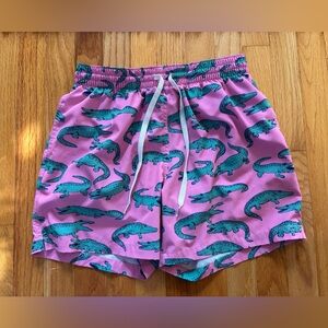 Gently Used Chubbies Classic Swim Trunk The Glades - Pink and Teal Alligator